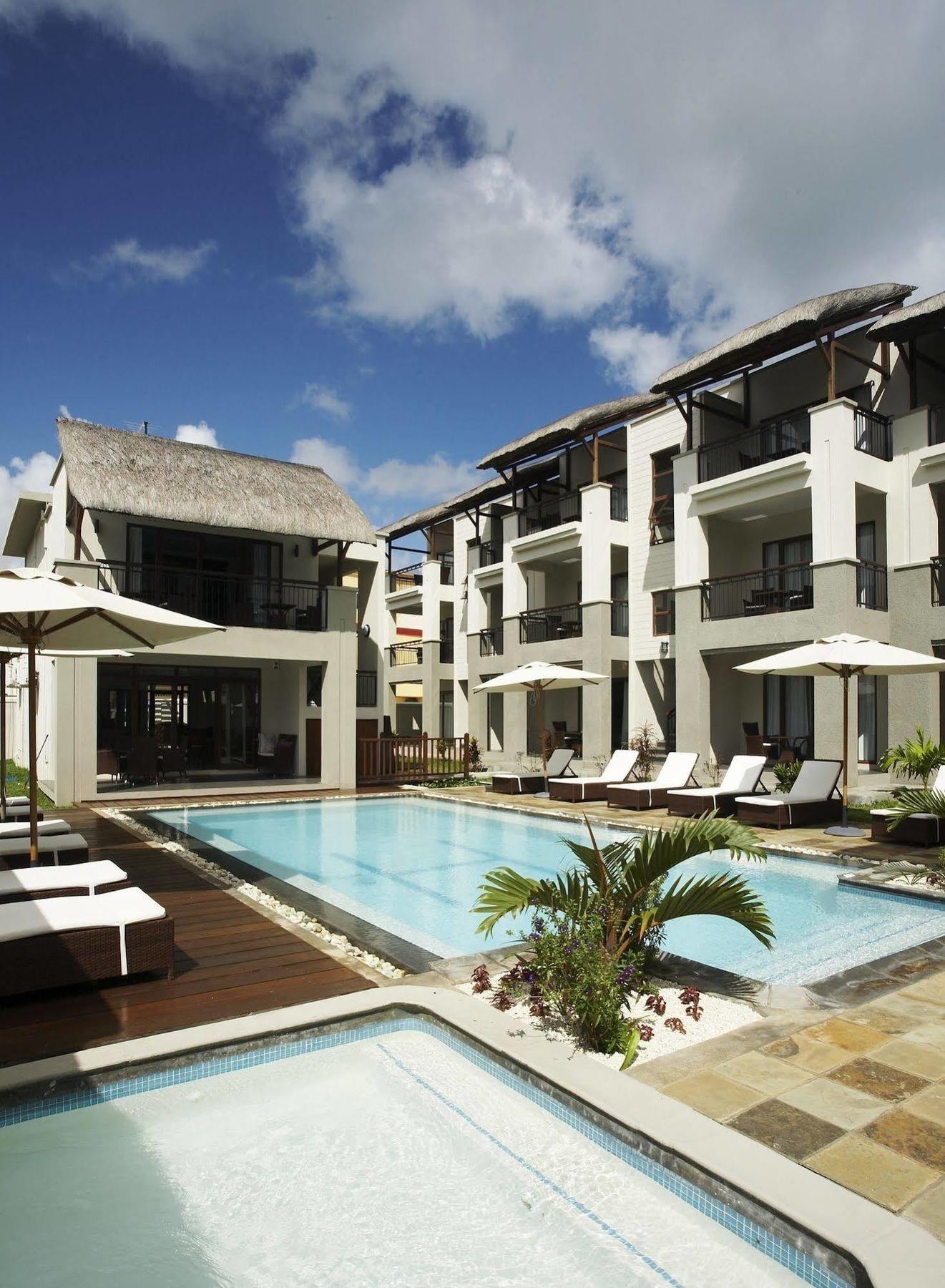 Grand Bay Suites Exteriér fotografie